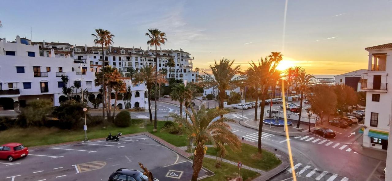 Puerto De La Duquesa Sea Views Apartment Manilva Exterior photo